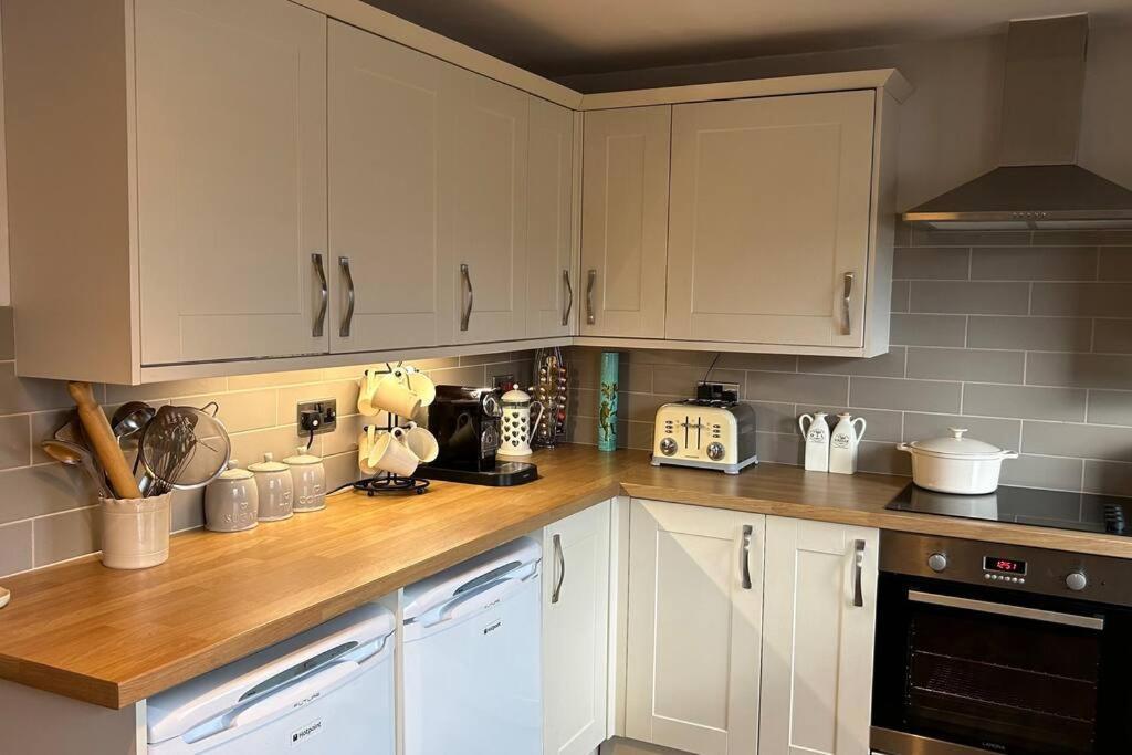 Cosy 2 Bed, Home From Home Haddenham  외부 사진