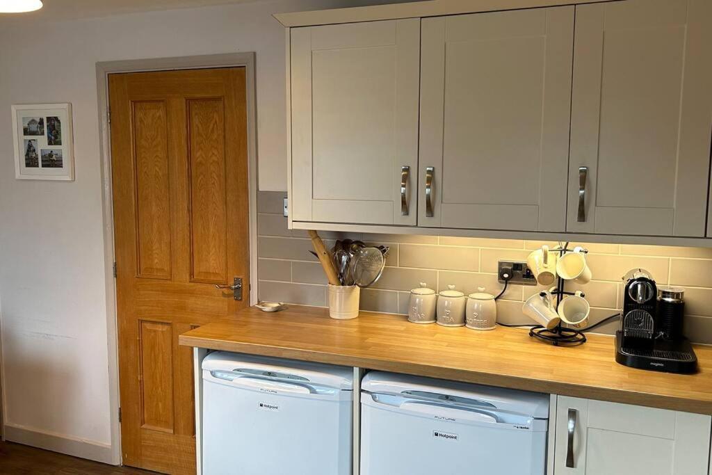 Cosy 2 Bed, Home From Home Haddenham  외부 사진