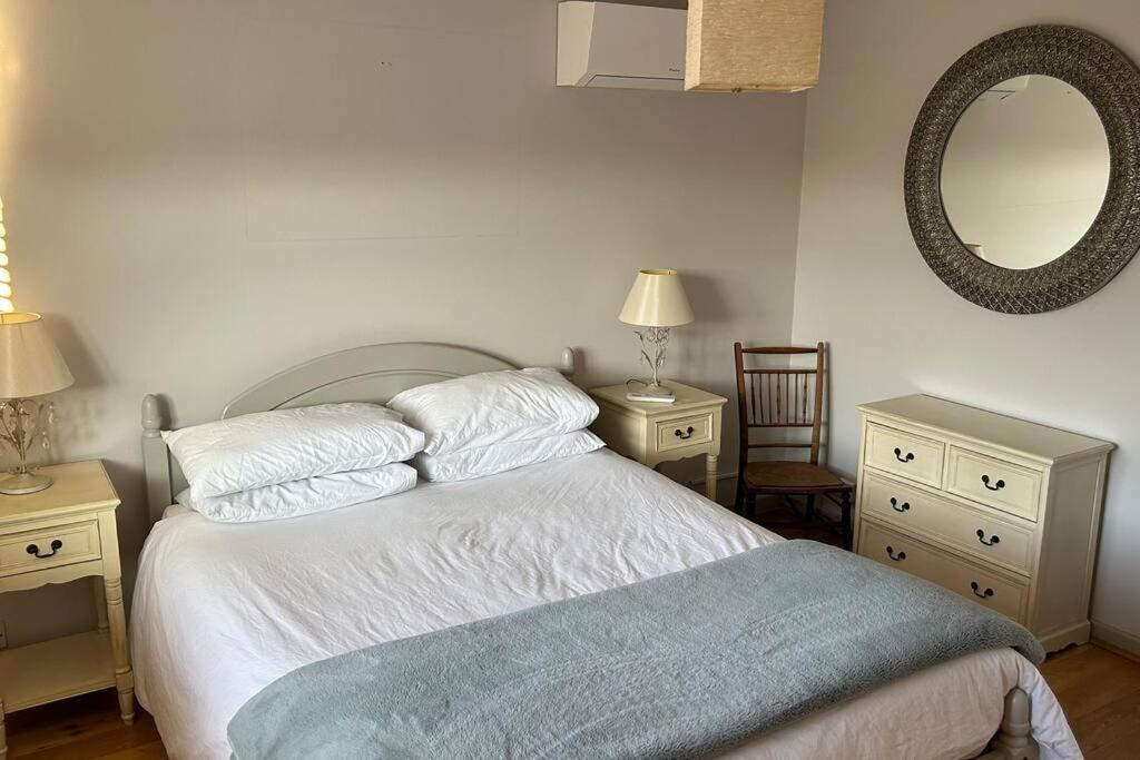 Cosy 2 Bed, Home From Home Haddenham  외부 사진