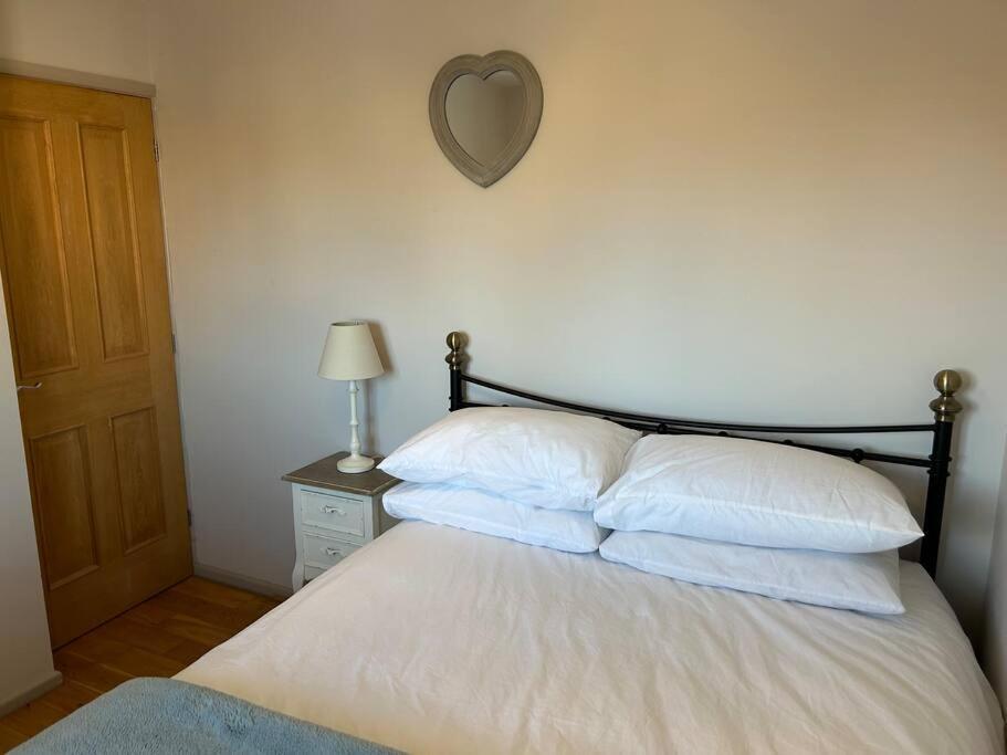 Cosy 2 Bed, Home From Home Haddenham  외부 사진